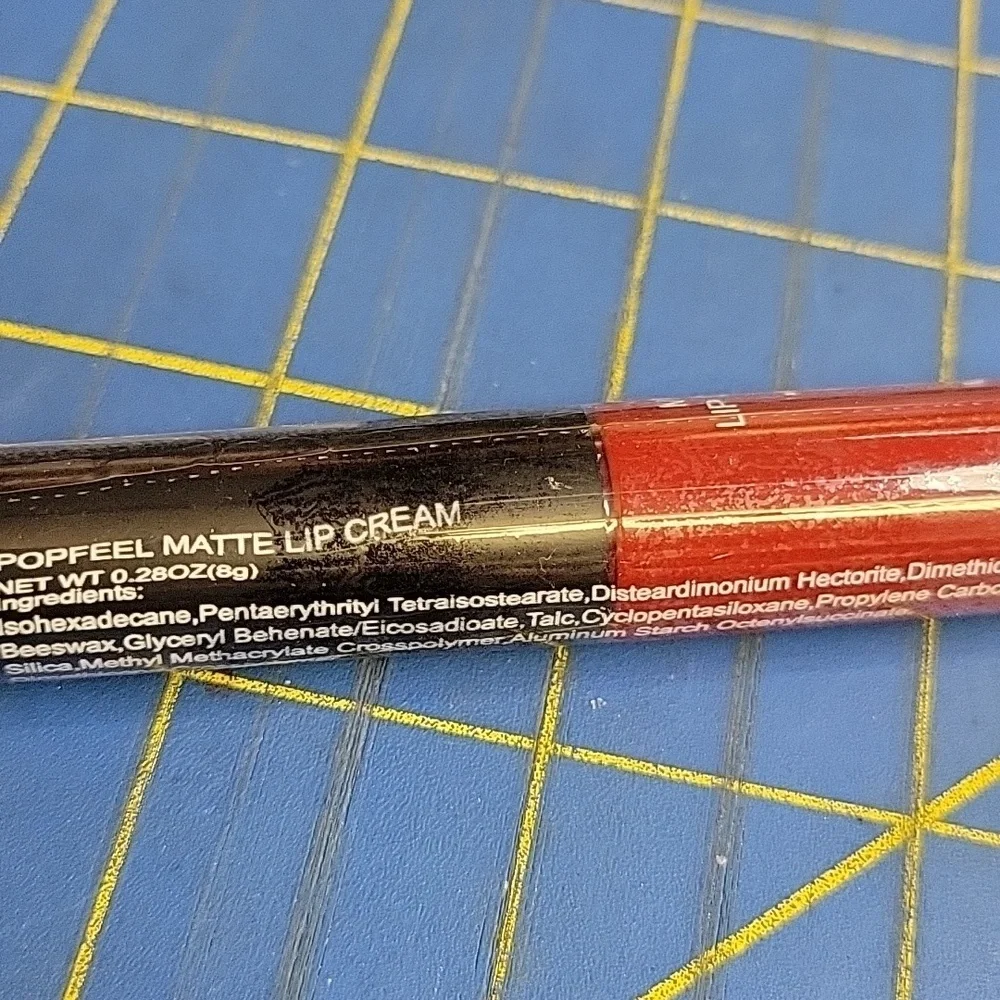 Popfeel Matte Lip Cream - Vibrant LA04 Deep Red 8g New